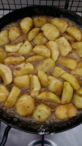 caramelising apples tarte tatin sonia cabano blog eatdrinkcapetown